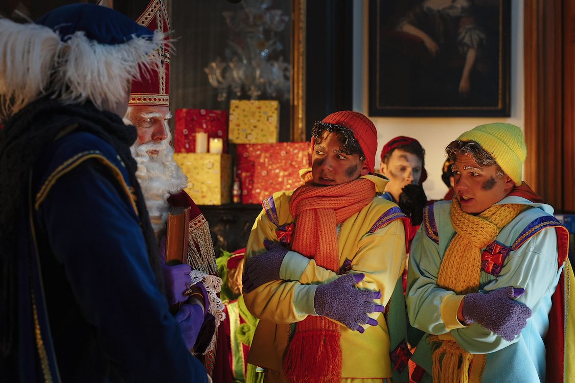 De Grote Sinterklaasfilm en de vliegende pieten