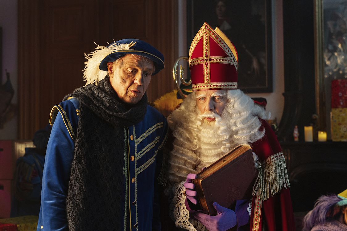 De Grote Sinterklaasfilm en de vliegende pieten