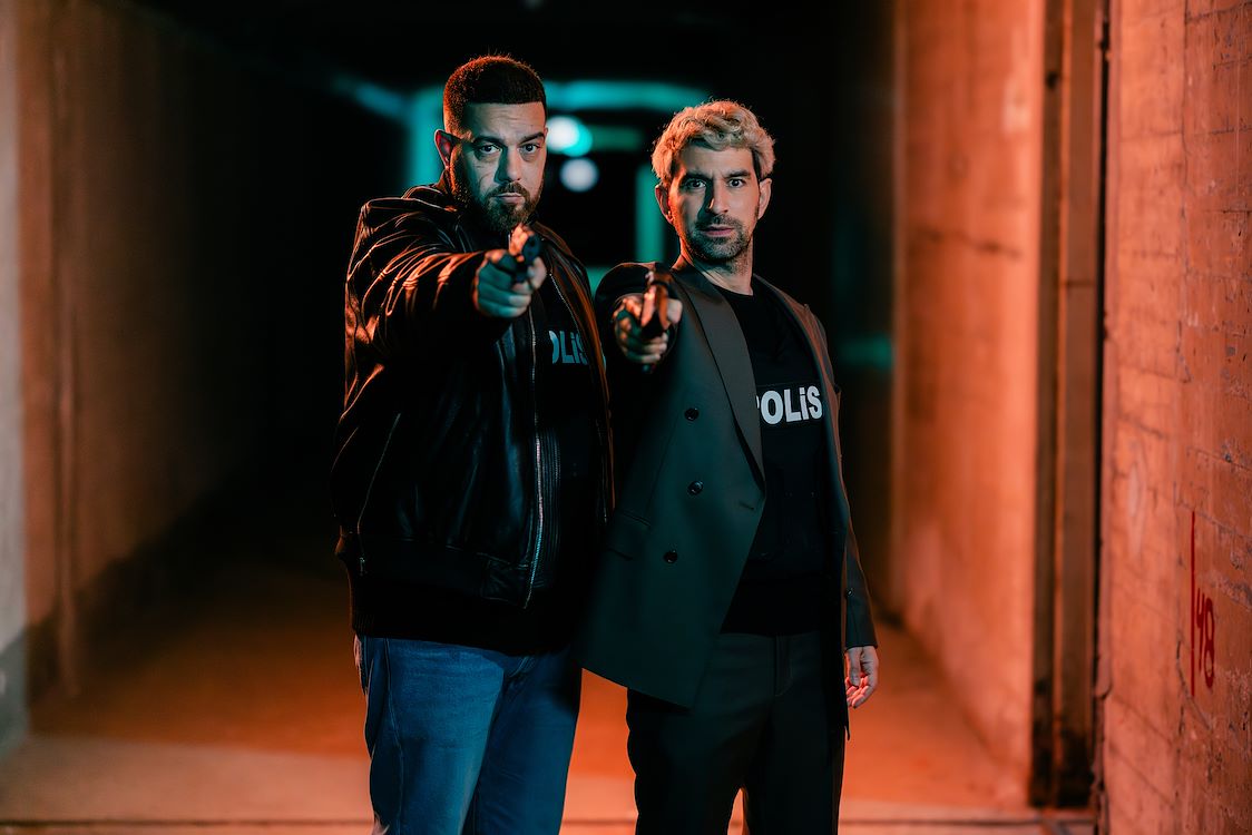 Polis