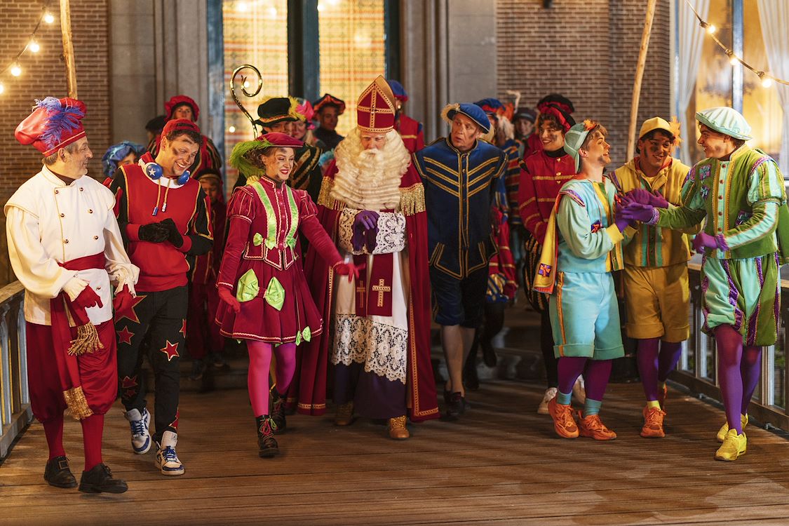 De Grote Sinterklaasfilm en de vliegende pieten