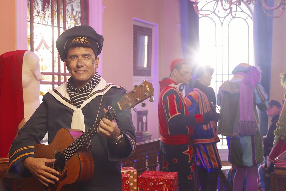 De Grote Sinterklaasfilm en de vliegende pieten