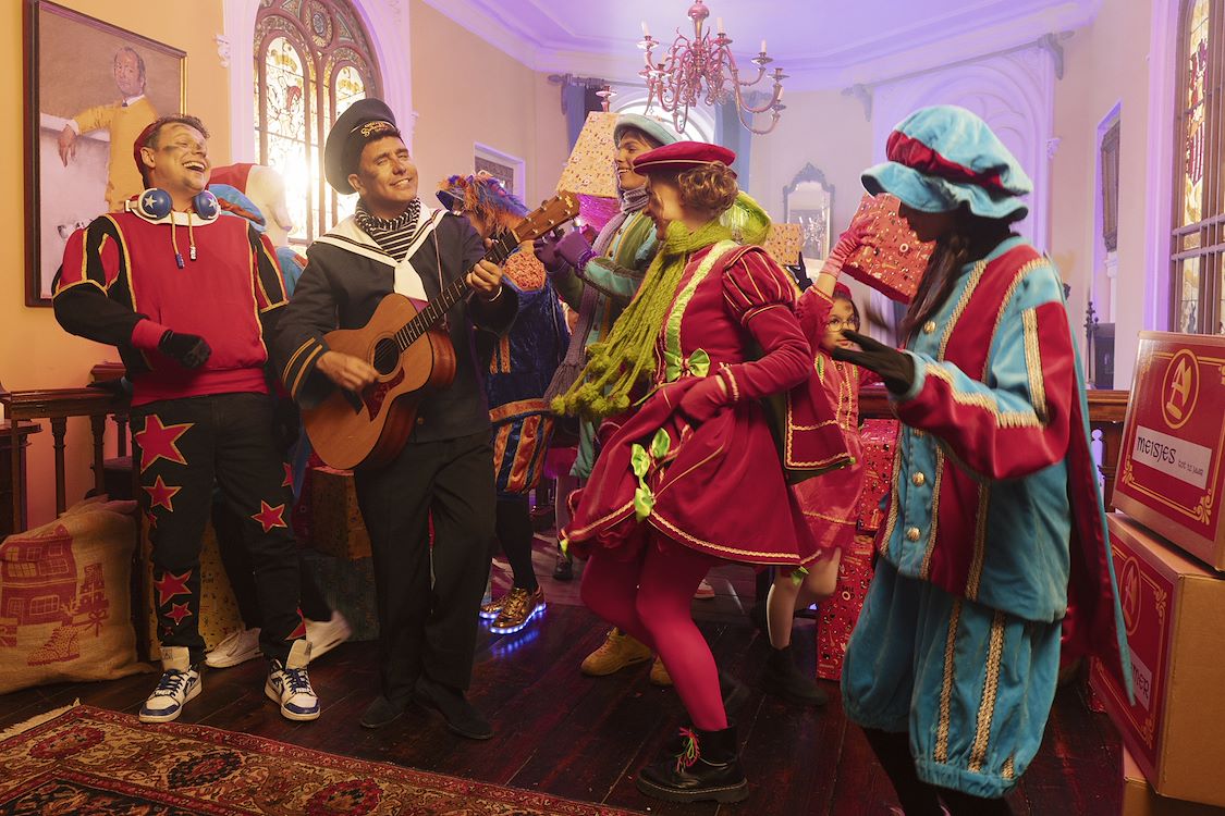 De Grote Sinterklaasfilm en de vliegende pieten