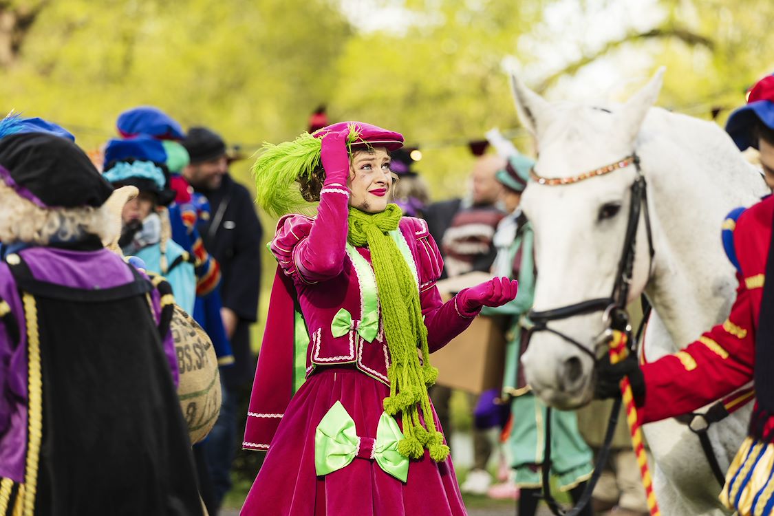 De Grote Sinterklaasfilm en de vliegende pieten